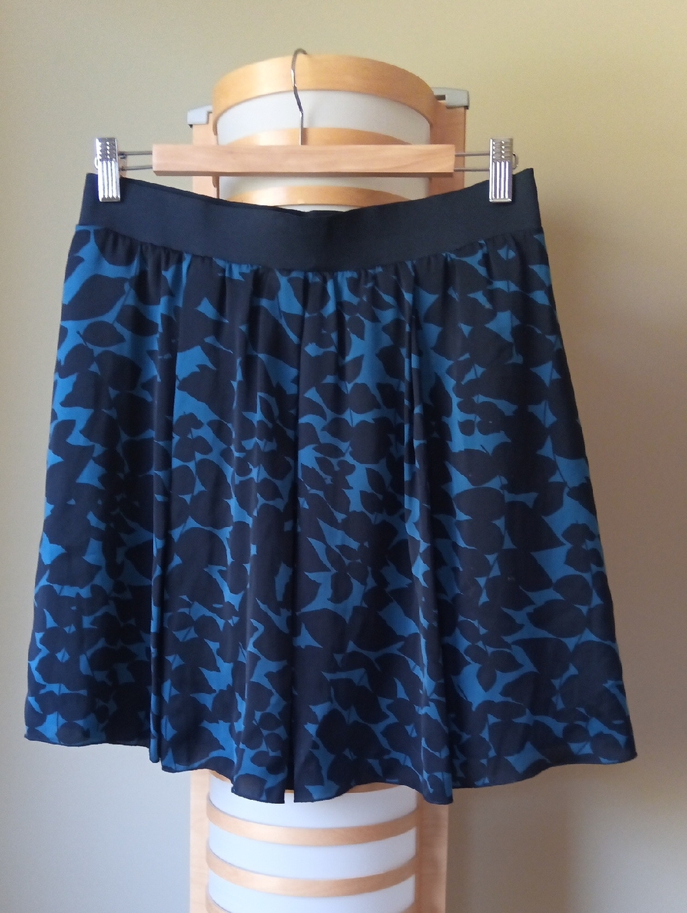 W15-18" L18" Sisley Blue and Black Skater Skirt